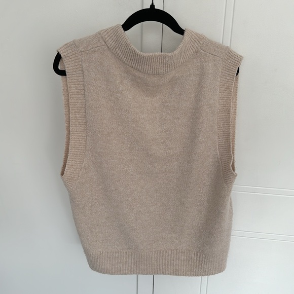 Knit Vest Oak and Fort - Picture 4 of 4